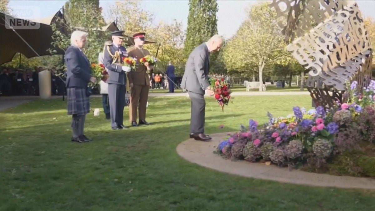 チャールズ国王、LGBTの元軍人をたたえる