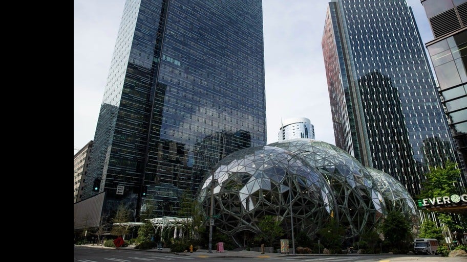 アマゾン、1万4千人の社員をへらすと発表