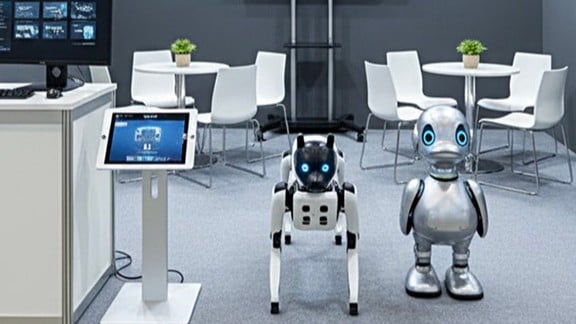 日立の新しいAIロボット「Naivy」が工場を助ける