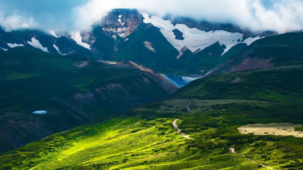 北海道の大雪山国立公園：大きな山ときれいな自然