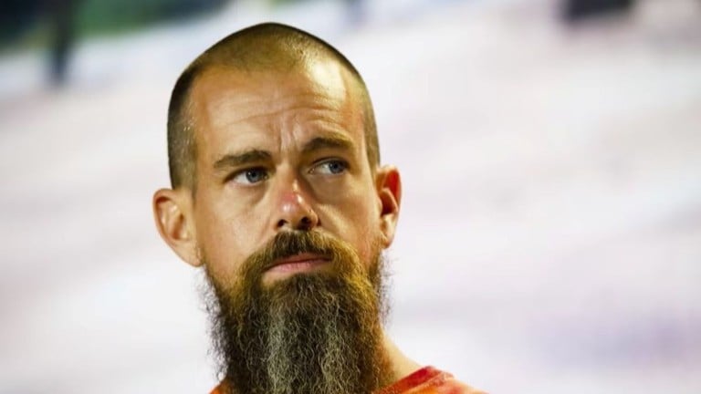 アメリカの会社ブロック、AIでたくさんの人をやめさせる