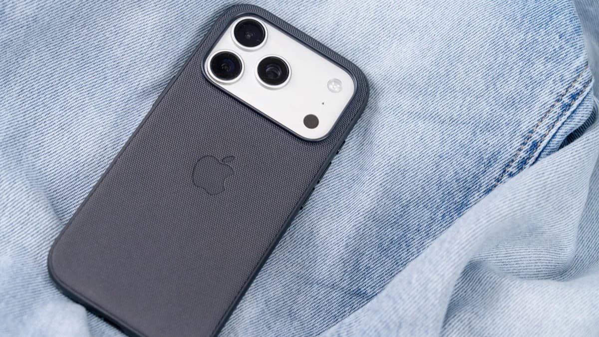 アップルの新しい折りたたみiPhone、横長画面で登場か